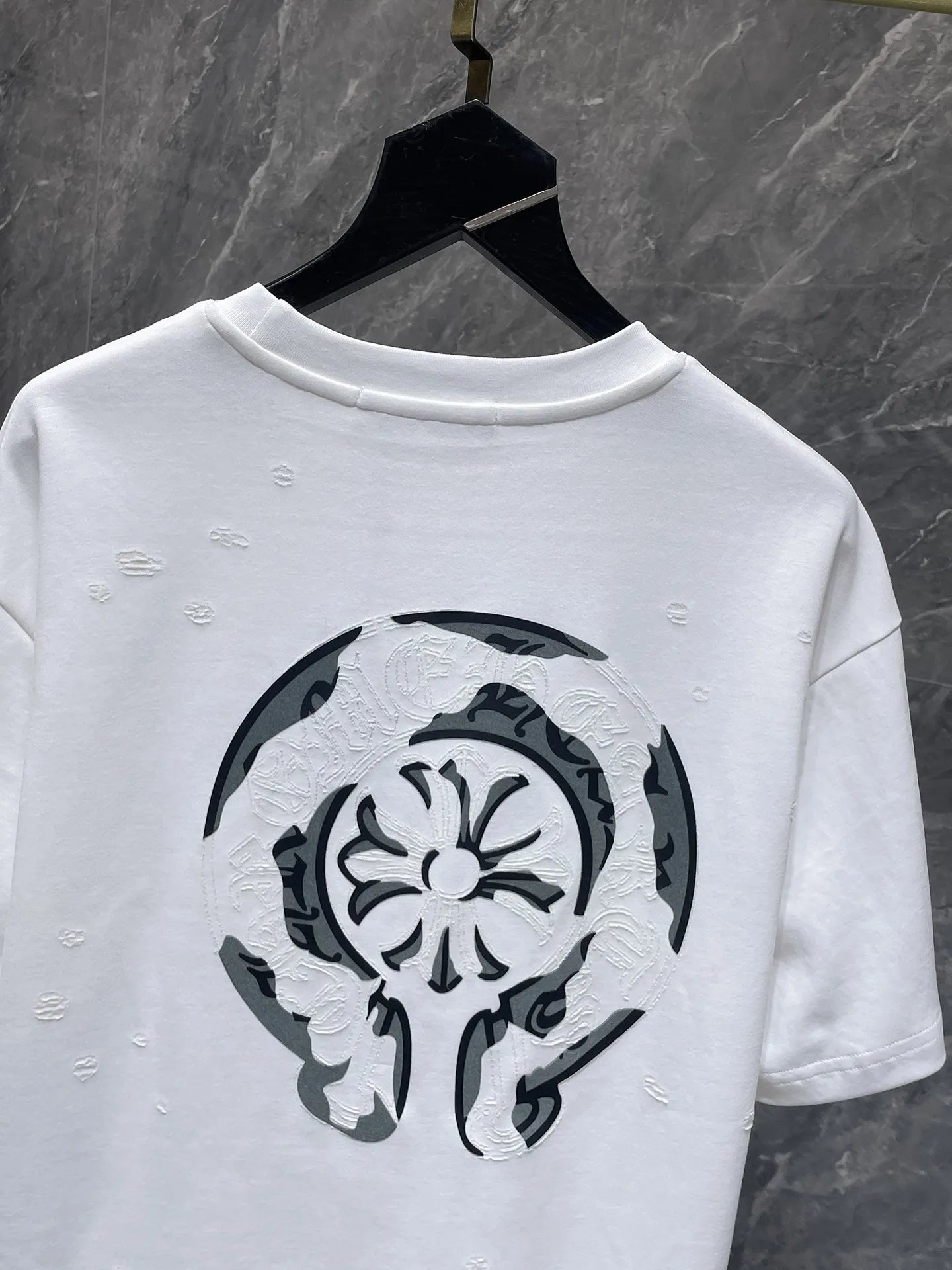 P186 New Chrome Hearts 25ss in summer, washed style, high gram weight, environmentally friendly high-quality top fabric, 280g Chrome Horseshoe Contrast Color Special Laser Engraving Film Short Sleeves, Heavy Industry Special Crafts Patch Embroidery, Counter Synchronization, Re-engraved Version 1:1 Recommended Color: Black White Code Number: S, M, L, XL